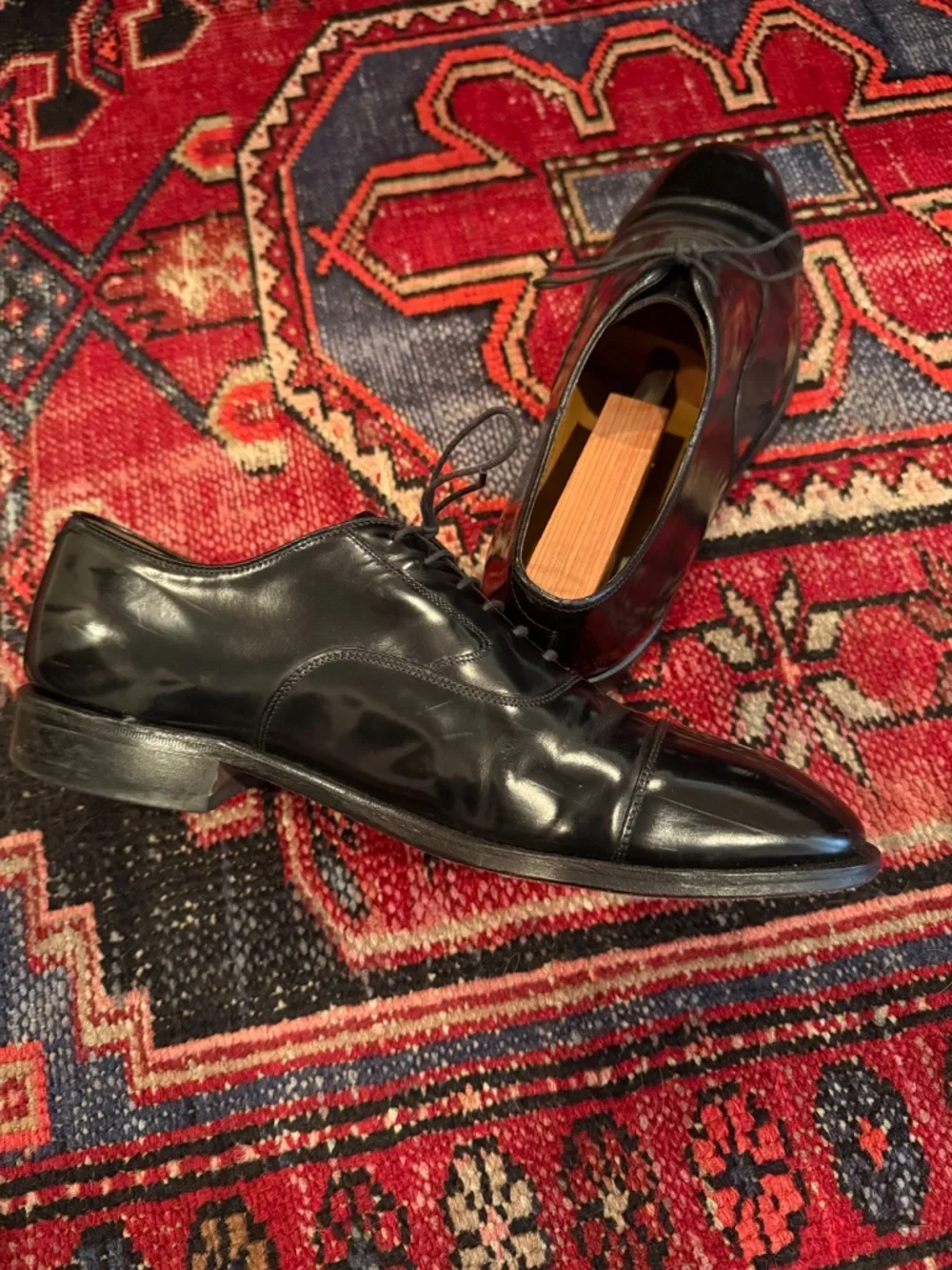 Johnston & Murphy Melton size 9 black cap toe oxfords